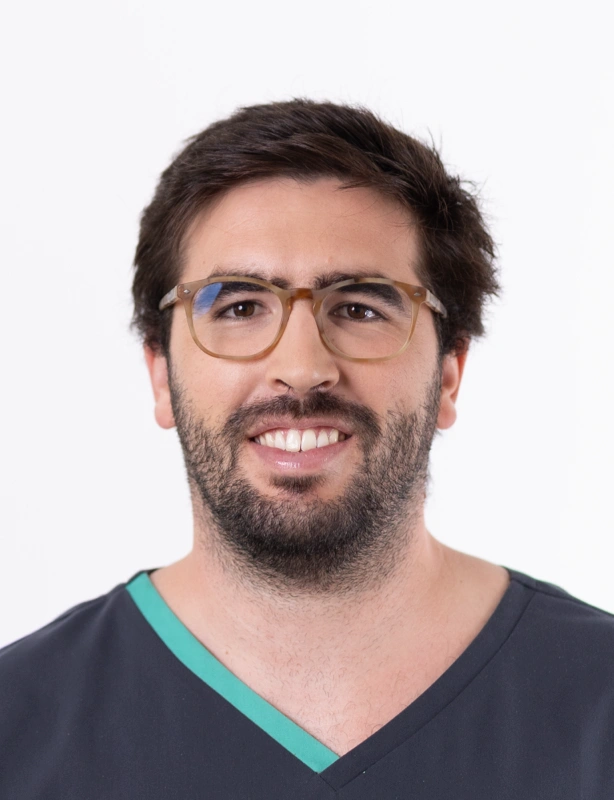 Dr. Guilherme Oliveira, médico dentista nas Clínicas Dentárias Previdente