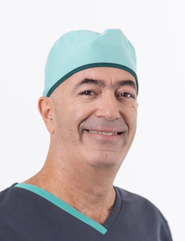 Dr. Sérgio Pereira, médico dentista nas Clínicas Dentárias Previdente